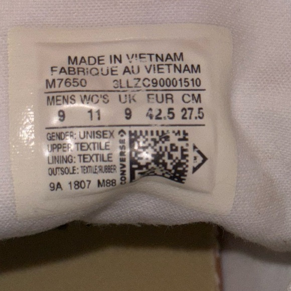 Converse Chuck Taylor Unisex White High-Tops with Red and Blue Details M9 W11 - Picture 9 of 9